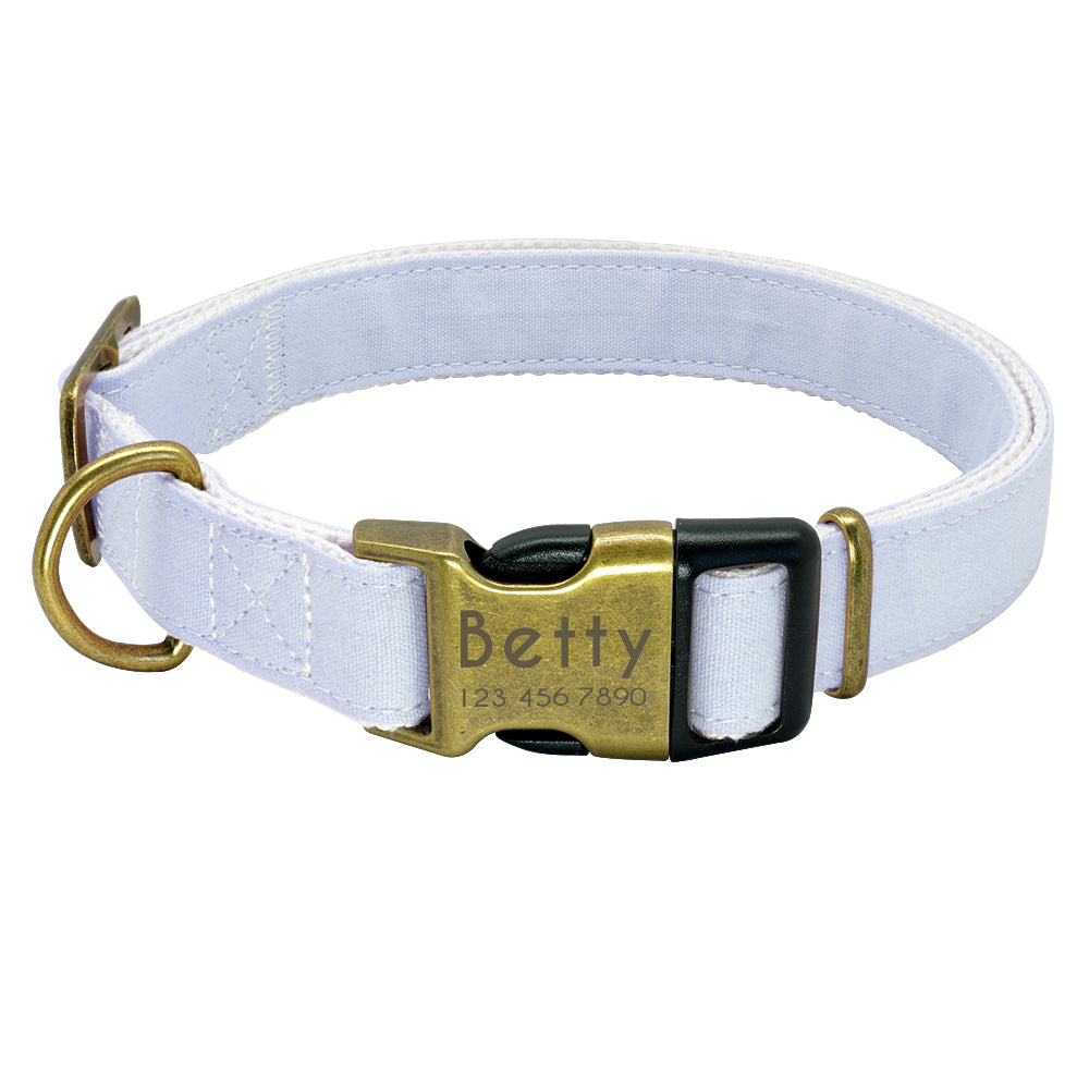 Pet products luminous collar at night